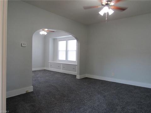 2408 E 31st St, Lorain, OH 44055 photo 9