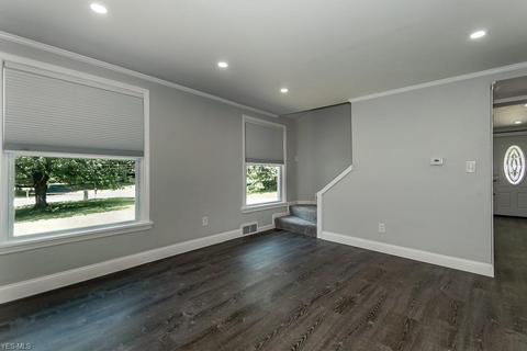 34770 Solon Rd, Solon, OH 44139 photo 15