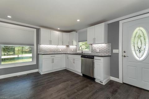 34770 Solon Rd, Solon, OH 44139 photo 7