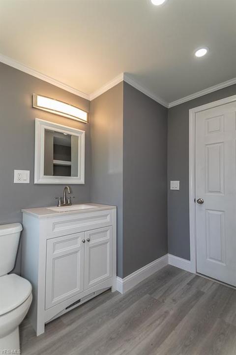 34770 Solon Rd, Solon, OH 44139 photo 16