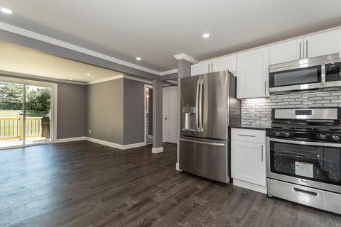 34770 Solon Rd, Solon, OH 44139 photo 5