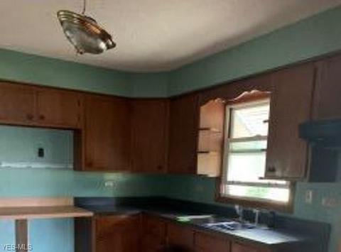 10915 Burns Ave, Elyria, OH 44035 photo 3