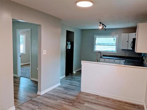 1650 E 51st St, Ashtabula, OH 44004 photo 11