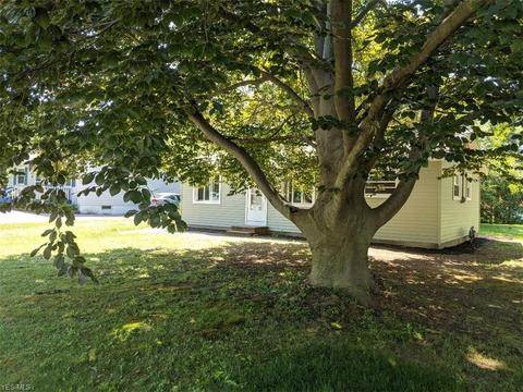 1650 E 51st St, Ashtabula, OH 44004 photo 4