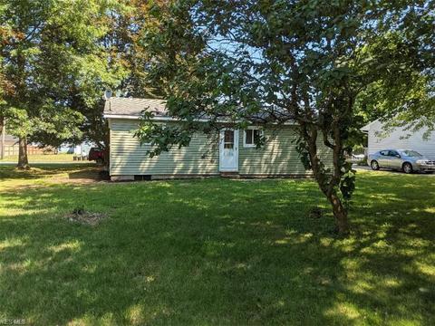 1650 E 51st St, Ashtabula, OH 44004 photo 5