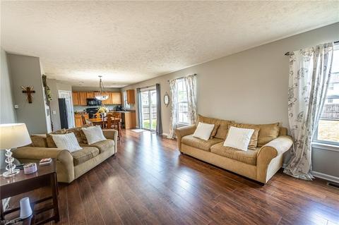 2834 Captens St NE, Canton, OH 44721 photo 3