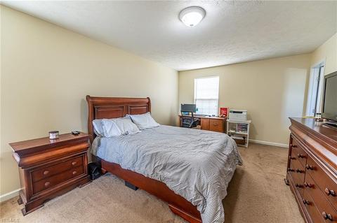 2834 Captens St NE, Canton, OH 44721 photo 14