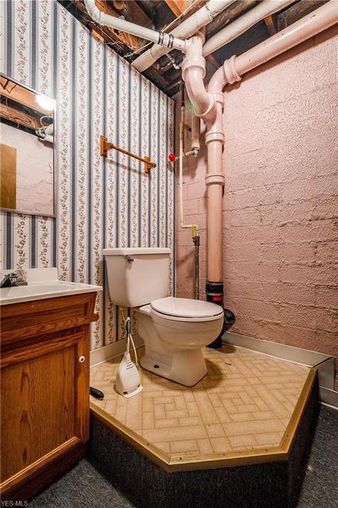 121 E 12th St, Dover, OH 44622 photo 19