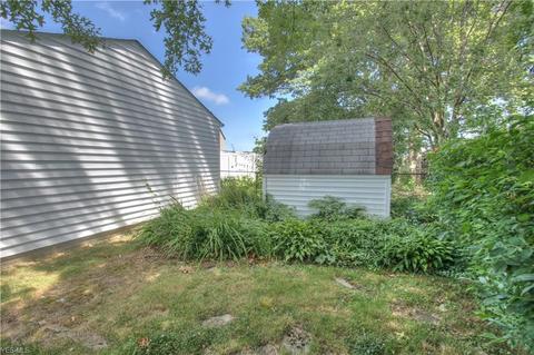 1535 E 300th St, Wickliffe, OH 44092 photo 8