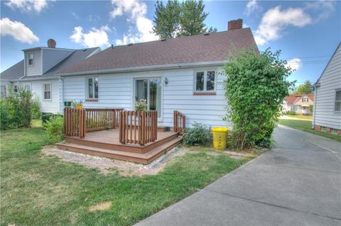 1535 E 300th St, Wickliffe, OH 44092 photo 3
