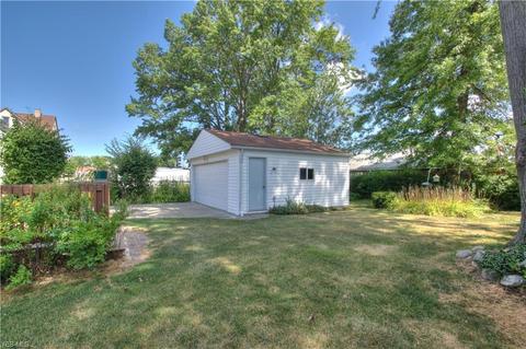 1535 E 300th St, Wickliffe, OH 44092 photo 4