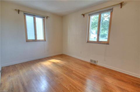 1535 E 300th St, Wickliffe, OH 44092 photo 24