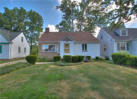 1535 E 300th St, Wickliffe, OH 44092 photo 1