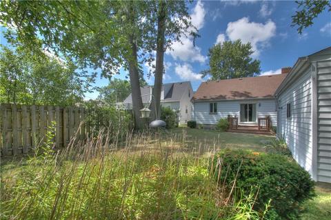 1535 E 300th St, Wickliffe, OH 44092 photo 5