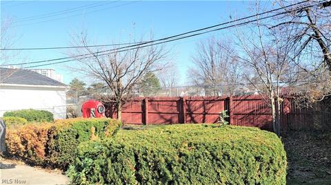 235 E 238th St, Euclid, OH 44123 photo 7