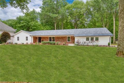7903 Memory Ln, Canfield, OH 44406 photo 1