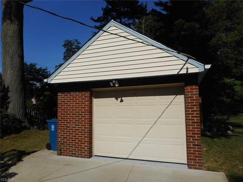 5823 Eldon Dr, Parma Heights, OH 44130 photo 22