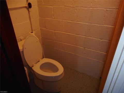 5823 Eldon Dr, Parma Heights, OH 44130 photo 19