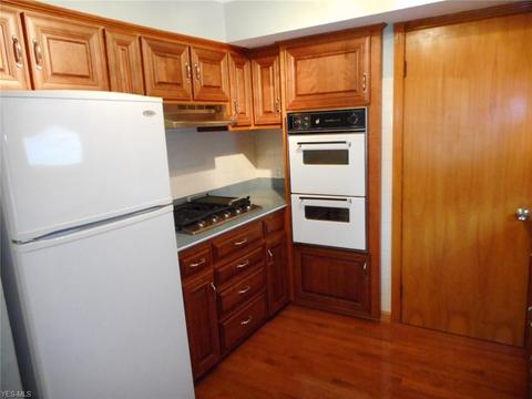 5823 Eldon Dr, Parma Heights, OH 44130 photo 8