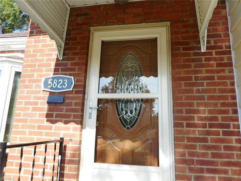 5823 Eldon Dr, Parma Heights, OH 44130 photo 4