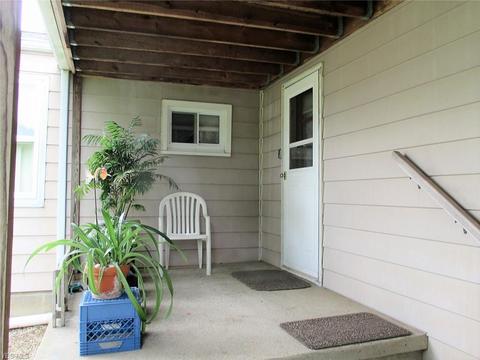 320 Alpha Ave, Akron, OH 44312 photo 2