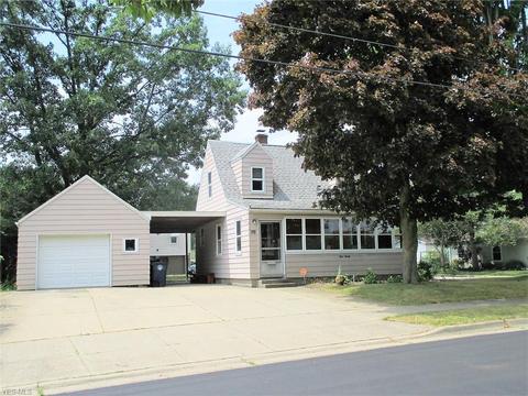320 Alpha Ave, Akron, OH 44312 photo 1