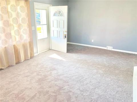 2165 E 29th St, Lorain, OH 44055 photo 7