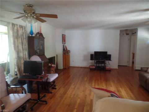 6257 Lake Ave, Elyria, OH 44035 photo 4