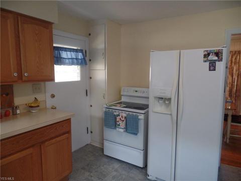 6257 Lake Ave, Elyria, OH 44035 photo 10