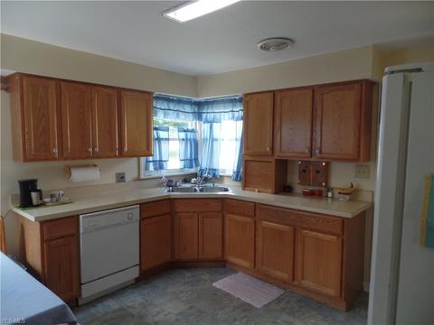 6257 Lake Ave, Elyria, OH 44035 photo 6