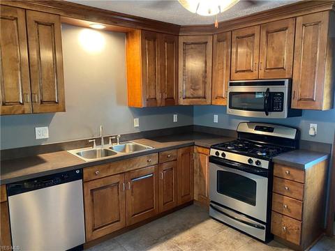 1005 E Front St, Dover, OH 44622 photo 2