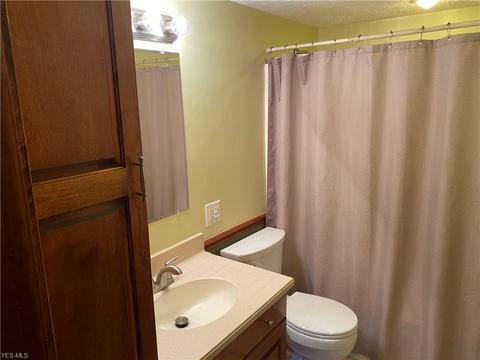 1005 E Front St, Dover, OH 44622 photo 9