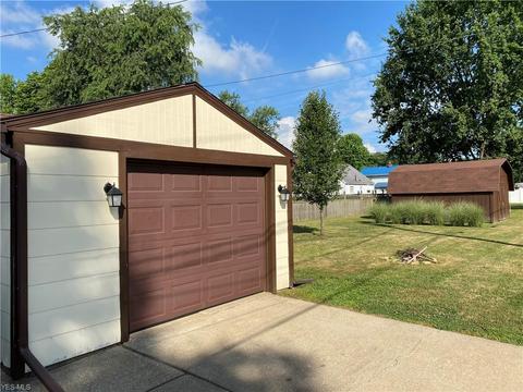 1005 E Front St, Dover, OH 44622 photo 13