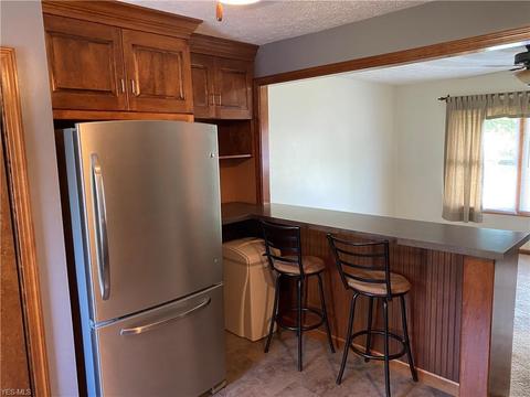 1005 E Front St, Dover, OH 44622 photo 4