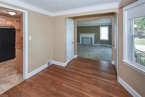 1651 Lyndhurst Rd, Lyndhurst, OH 44124 photo 7