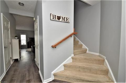109 Ridgestone Ct, Berea, OH 44017 photo 5