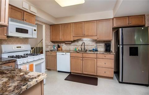 35725 Solon Rd, Solon, OH 44139 photo 3