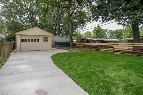8513 Ackley Rd, Parma, OH 44130 photo 26