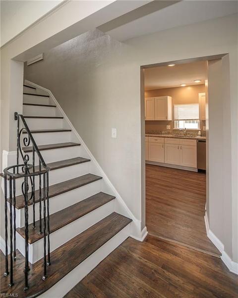 8513 Ackley Rd, Parma, OH 44130 photo 7