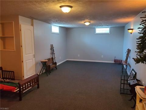 202 W 17th St, Dover, OH 44622 photo 10