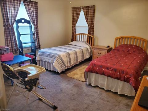 202 W 17th St, Dover, OH 44622 photo 6