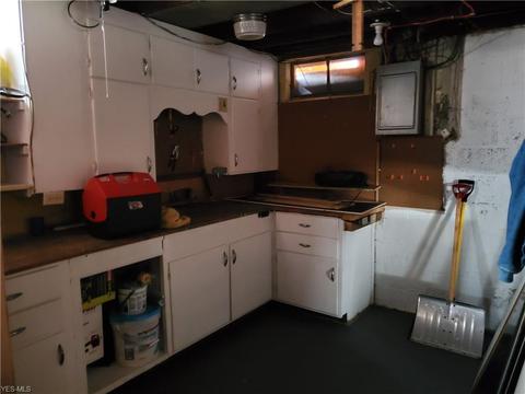 202 W 17th St, Dover, OH 44622 photo 12