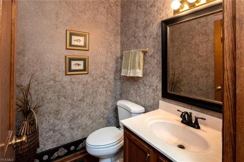 4538 Earlington Cir NW, Canton, OH 44708 photo 17