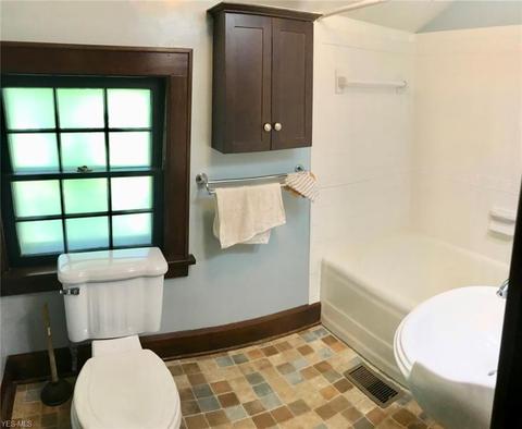 4142 Mapleton St SE, Canton, OH 44707 photo 11