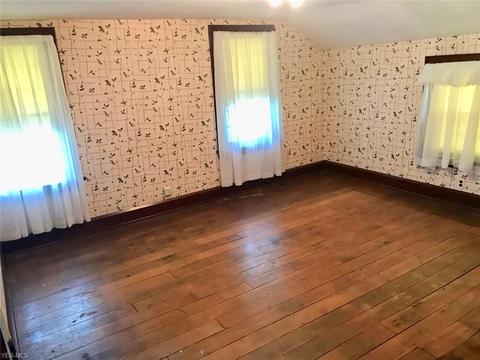 4142 Mapleton St SE, Canton, OH 44707 photo 8