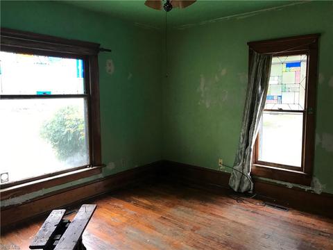 307 W 7th St, Dover, OH 44622 photo 10
