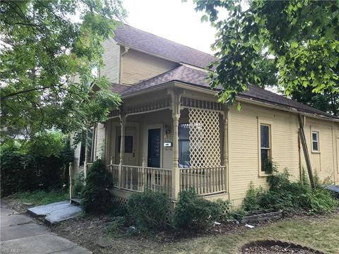 307 W 7th St, Dover, OH 44622 photo 3