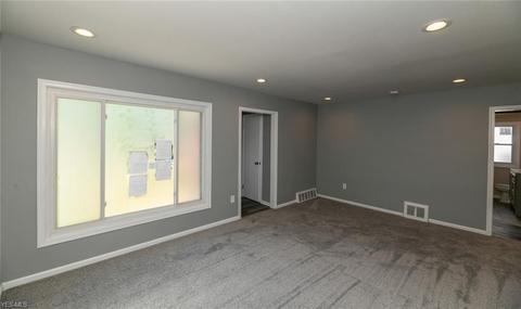 439 E 274th St, Euclid, OH 44132 photo 12