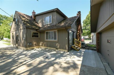 439 E 274th St, Euclid, OH 44132 photo 2