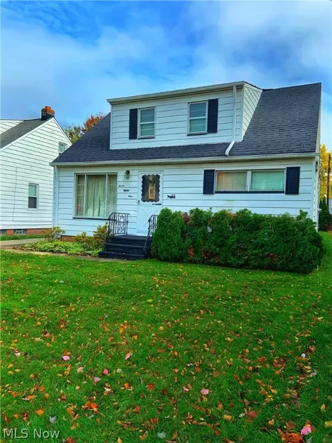 781 E 249th St, Euclid, OH 44123 photo 1